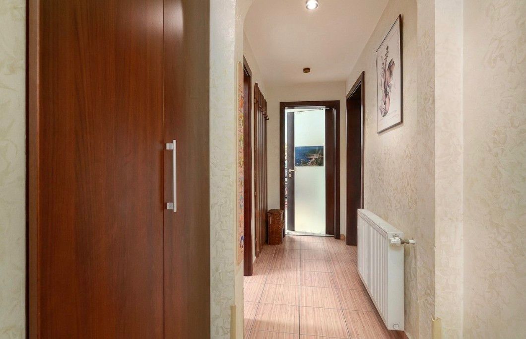 Apartament 3 camere ,grădină, foișor, loc de joacă, parcare,boxa - Poză 2