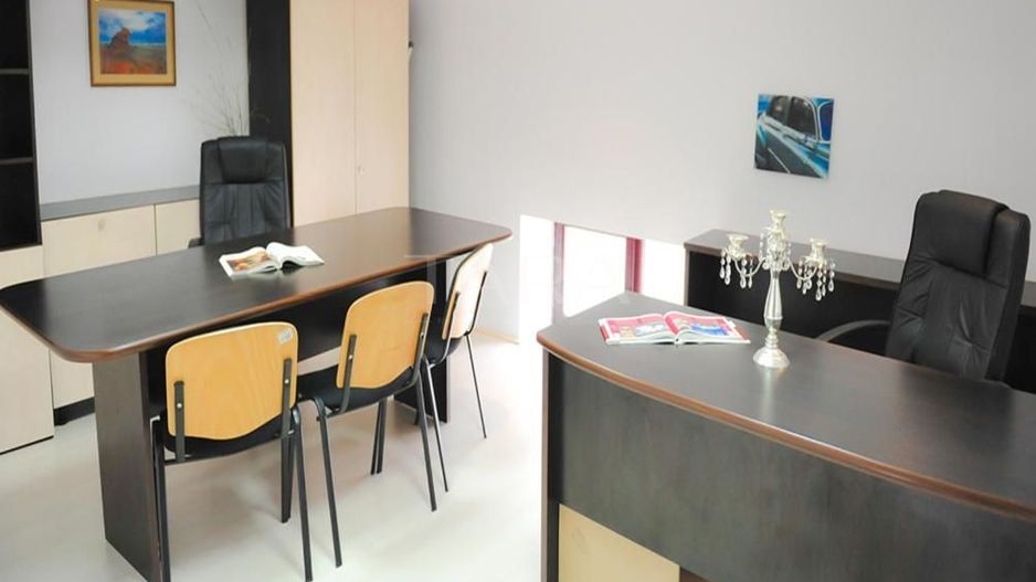 Apartament cu 5 camere de vânzare, zona Ultracentrala - Poză 5