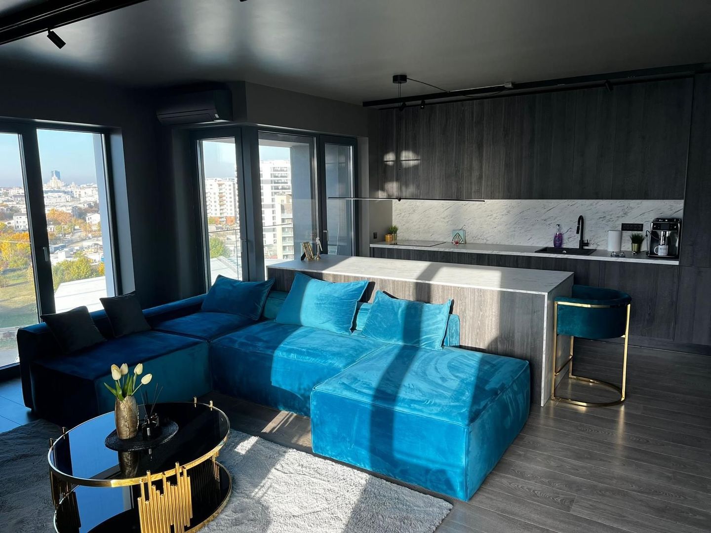 Cloud 9 Residence 2 Camere Super View Liber - Poză 3