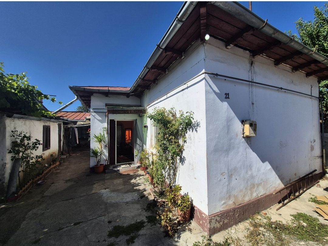 Casa+garaj+anexa și teren intravilan 225 mp Campina - Poză 3