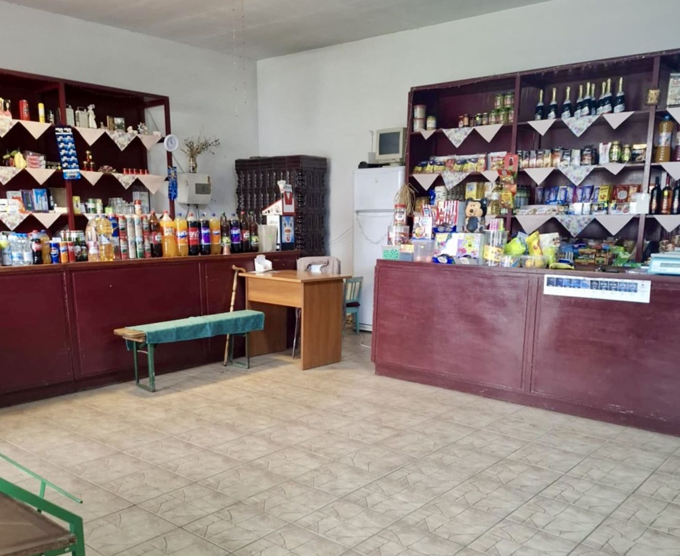 Pret redus Cladire din caramida in Firiteaz, magazinul satesc - Poză 4