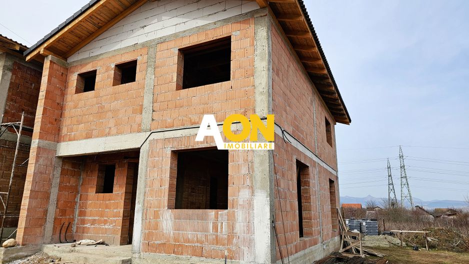 Casa la rosu, 4 camere, 3 bai, 339 mp teren, zona Valea Popii - Poză 1