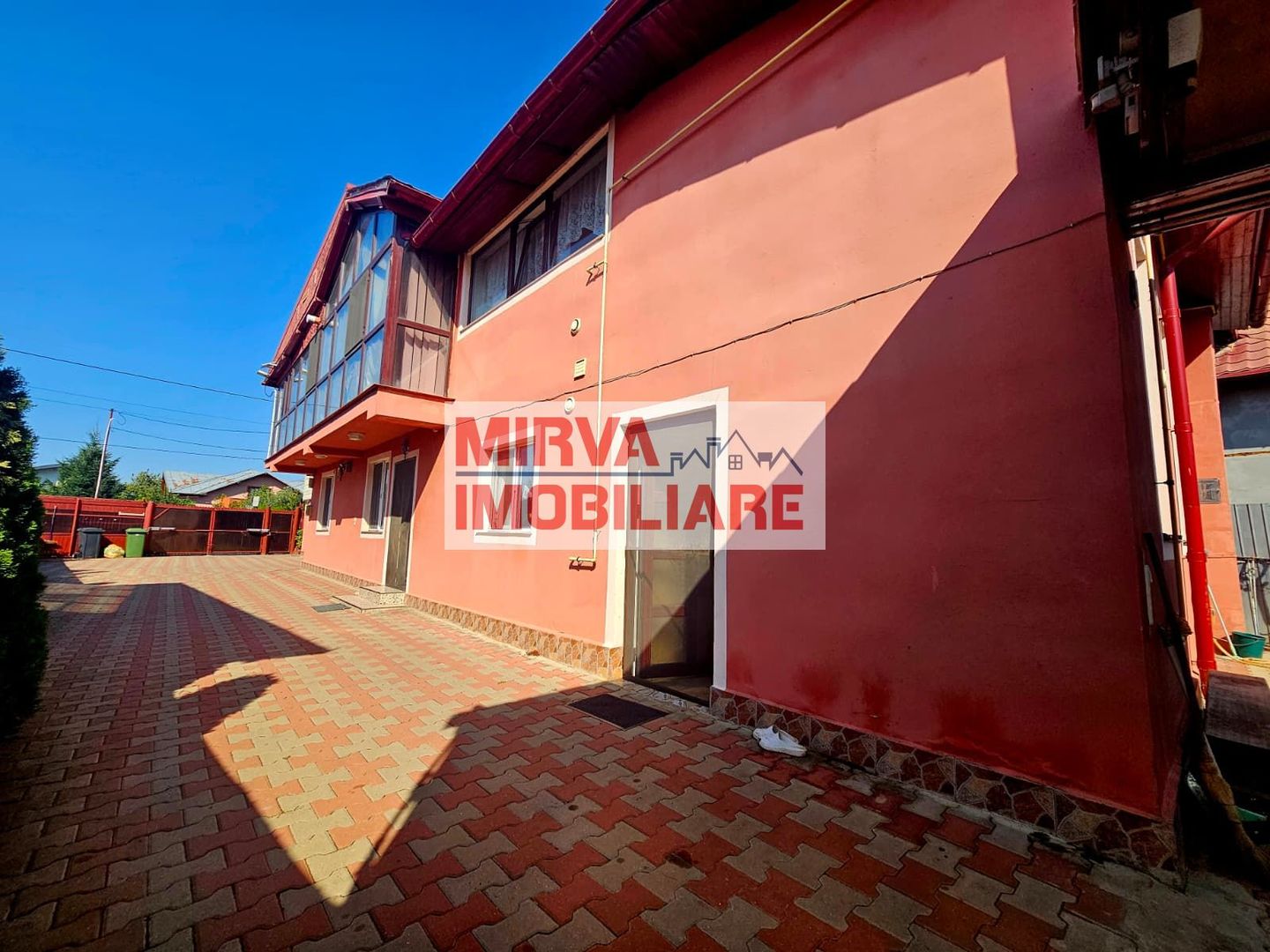 🏡 Casă spațioasă cu 9 camere în Strejnicu – pentru locuință, birouri - Poză 9