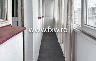 Apartament spațios de 3 camere, decomandat, langa metrou