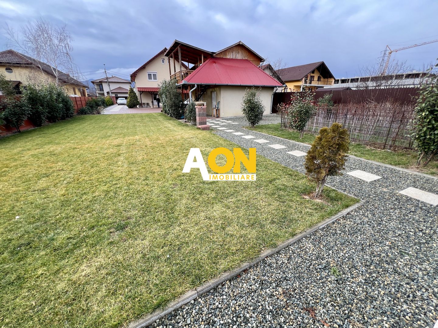 Casa de vanzare - 5 Camere, 2 Bai,  Garaj, 1000mp Teren - Poză 43