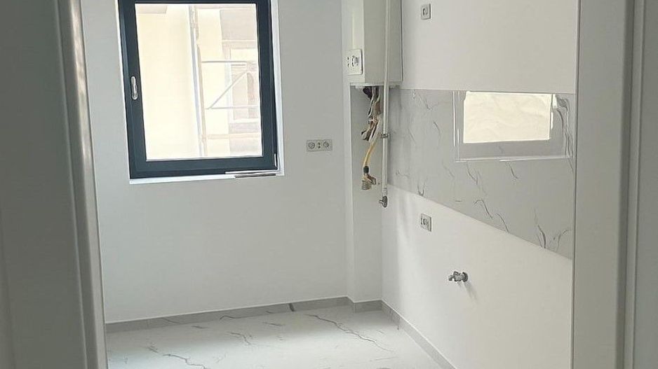 Giroc-Calea urseni | 2 Camere | Etaj intermediar | Decomandat | Loc de parcare - Poză 2