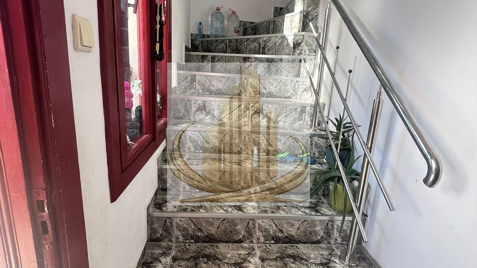 Casă spațioasă cu 2 apartamente, acces din 2 străzi – zona Lipovei - Poză 16
