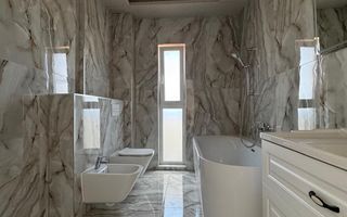 De vânzare apartament Penthouse nou, terase generos Micalaca Arad - Poză 3