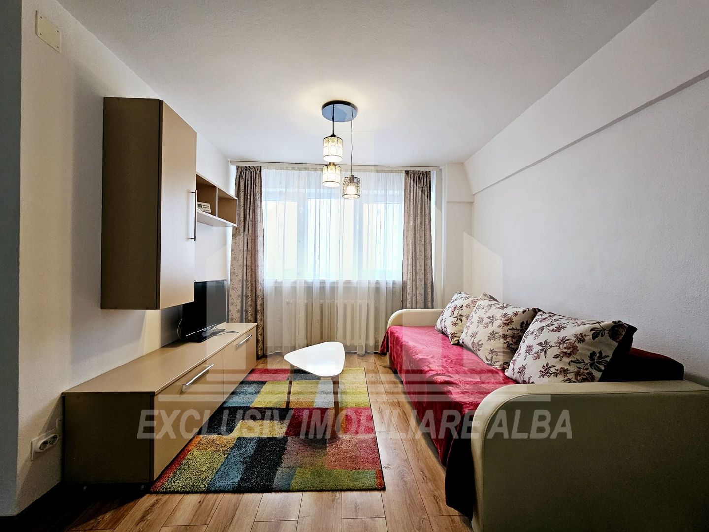 Apartament cu 2 camere decomandate, Cetate - M-uri cu vedere spre Parc - Poză 2
