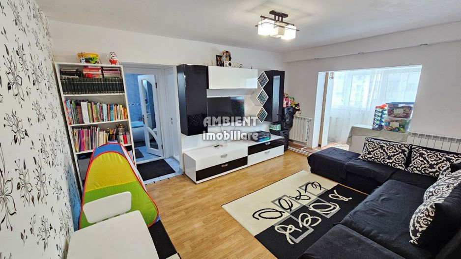 Apartament cu 3 camere, etaj 3, zona GARA; - Poză 4