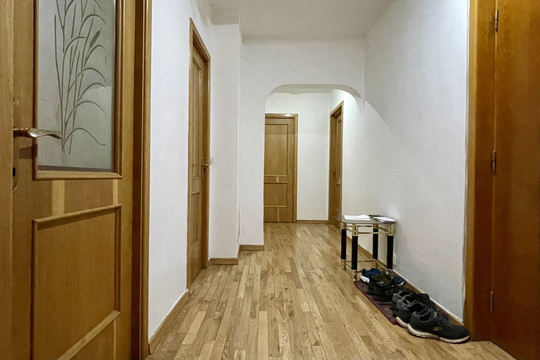 Apartament 3 camere, 2 bai, decomandat, Metrou Obor - Poză 3