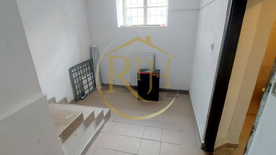 Închiriez spațiu comercial 4 camere–Zona Centrală – 77 mp utili. - Poză 17