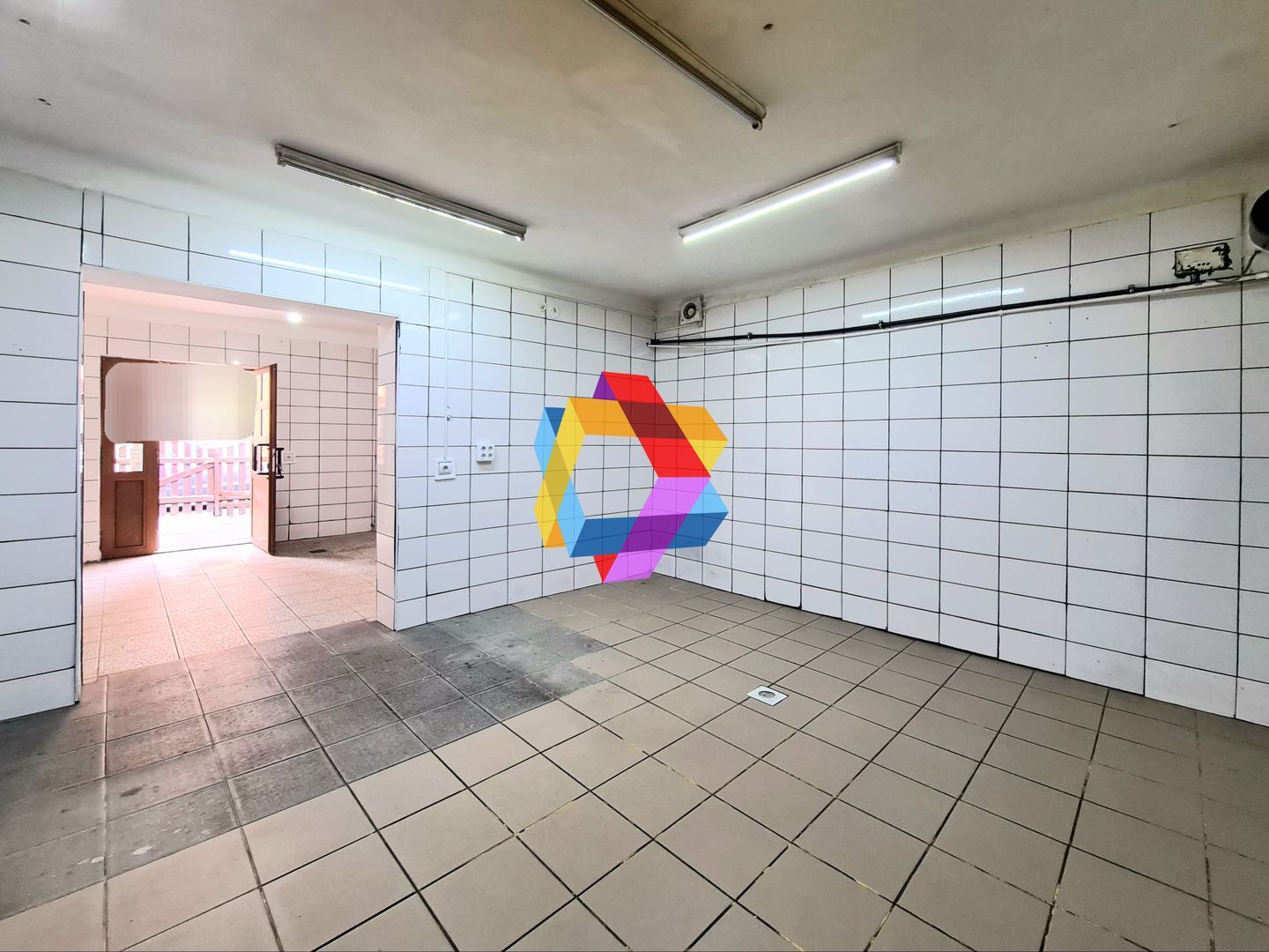 Spatiu comercial de închiriat Brasov - 138 mp # spatii-comerciale-brasov.ro - Poză 1