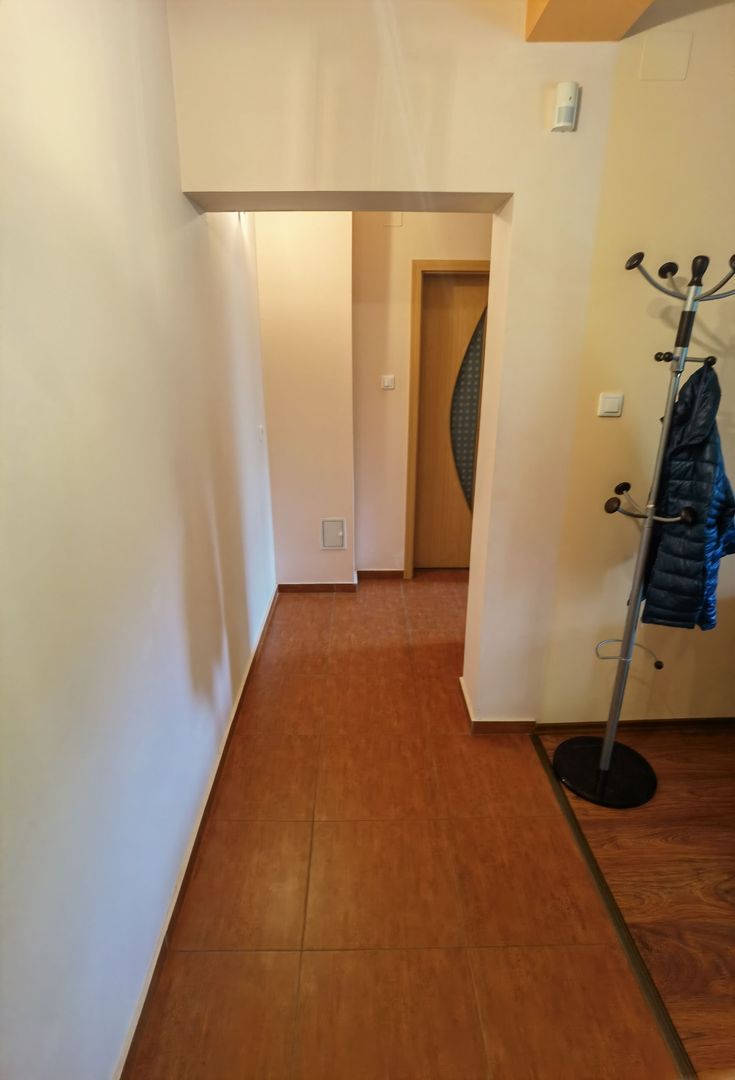 Apartament 2 cam -Birou - Poză 3