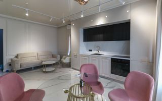 Oportunitate investitie! Vanzare casa cu 3 apartamente in Europa! - Poză 3