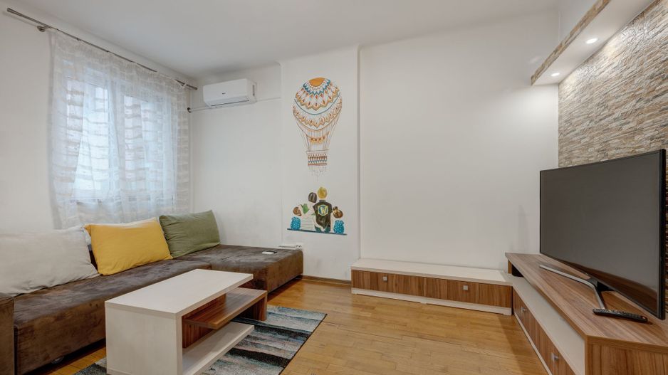 2 Apartamente  in Vila 5 Cam Metrou Basarab Gara de Nord - Poză 9