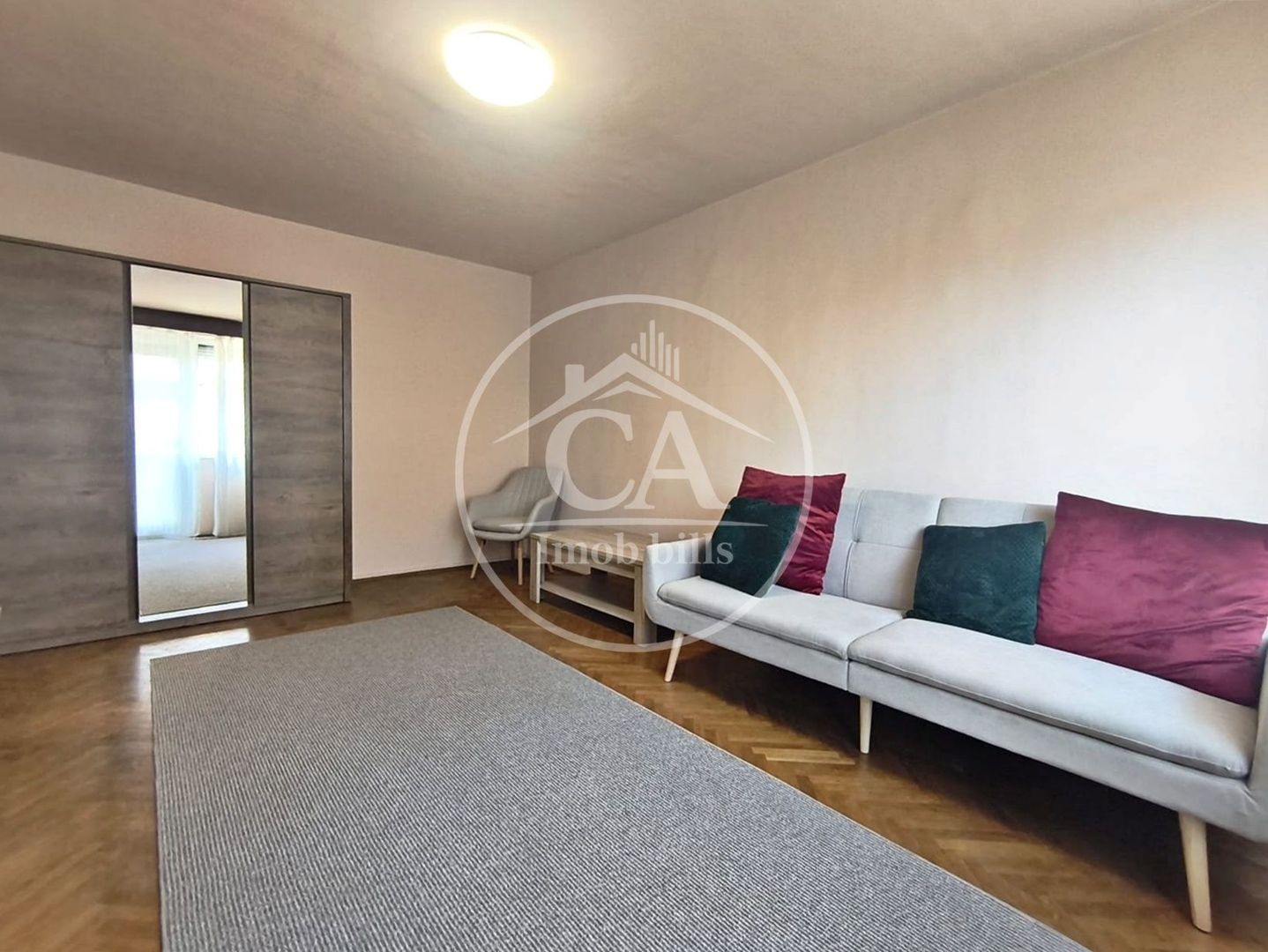 Apartament de vanzare cu 3 camere  in zona Centrala, Oradea - Poză 1