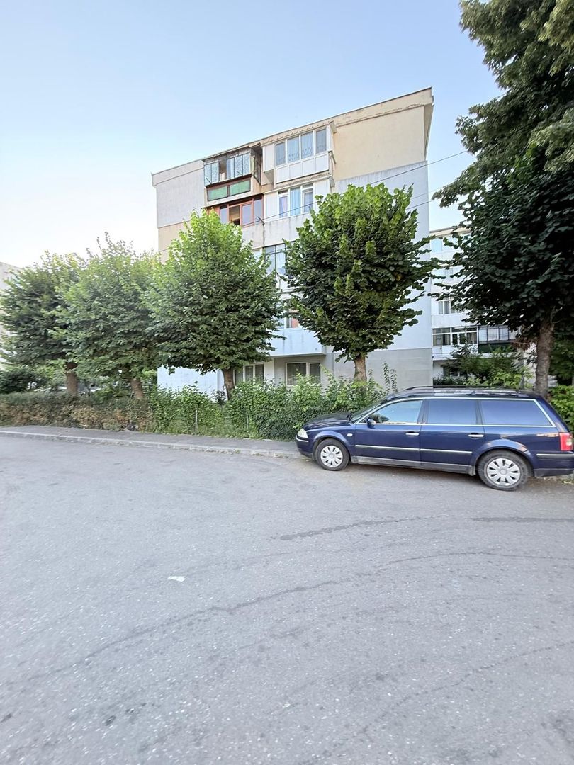 Ap 3 camere - decomandat - Campina - strada Milcovului - Poză 19