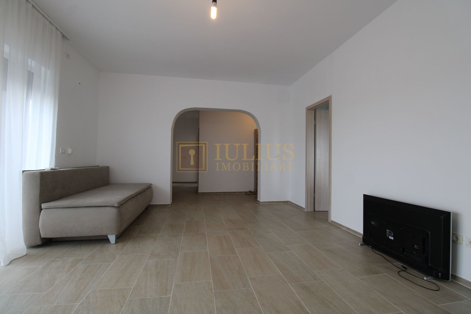 Buziasului, 3 camere + 2 bai, centrala proprie - Poză 6