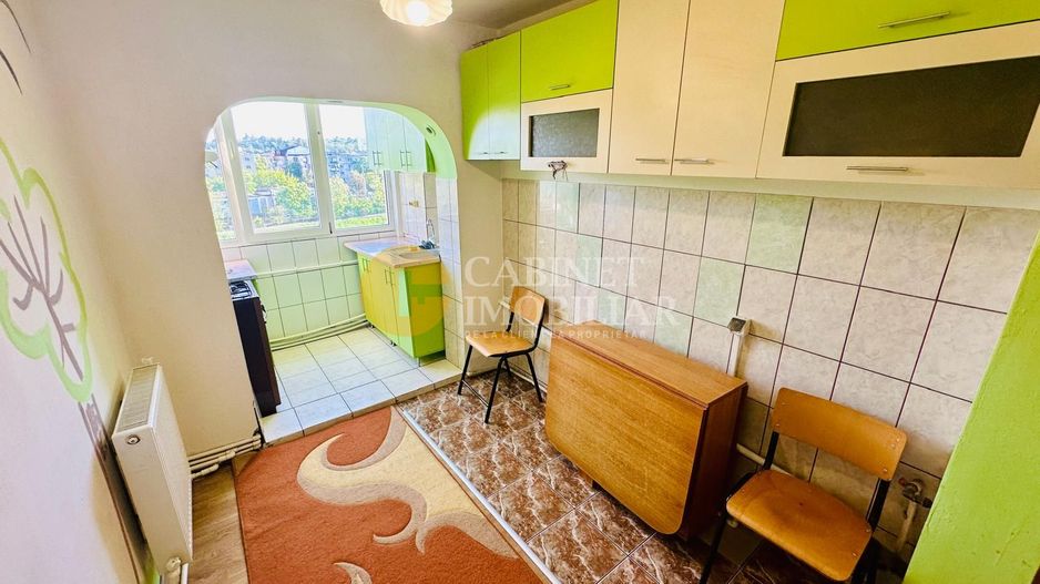 2 Camere Decomandat - Zona Alexandru Cel Bun - Bloc din 1983 - Poză 3