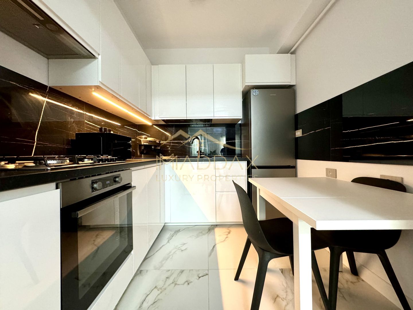 Apartament cu 2 camere + 2 bai *70mp* | Imobil Boutique | Zona Unirii - Poză 3