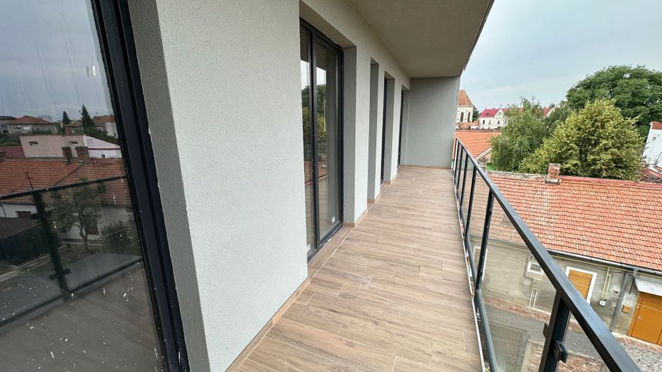 Cladire de birouri  Central pretabil activități medicale - Poză 30