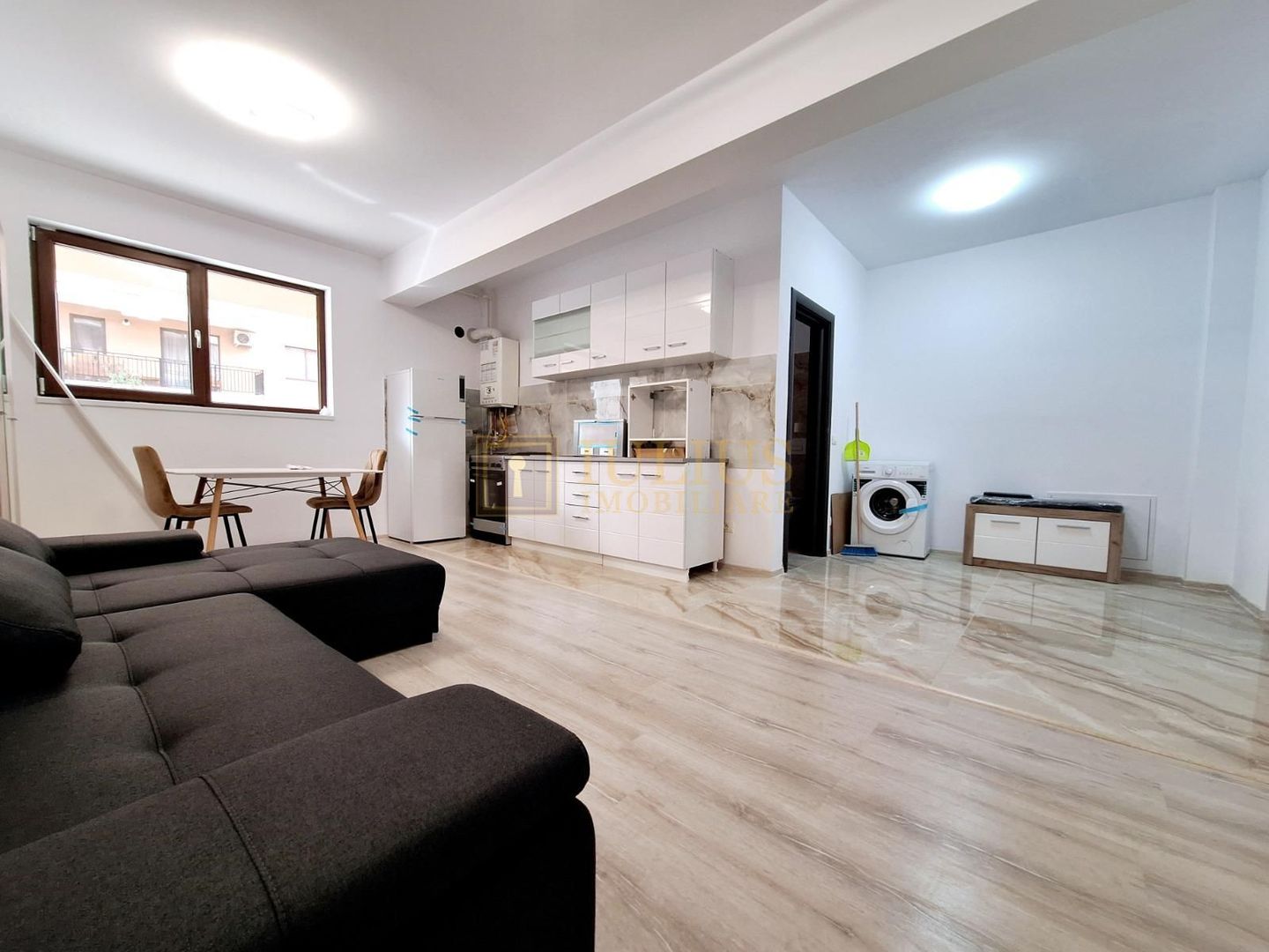 Apartament studio| Giroc| loc de parcare| studio frumos si spatios| - Poză 1