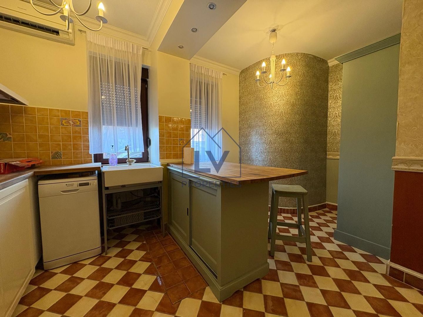 APARTAMENT UNIC 3 CAMERE | BLOCUL ZODIAC | DOROBANTI - Poză 2