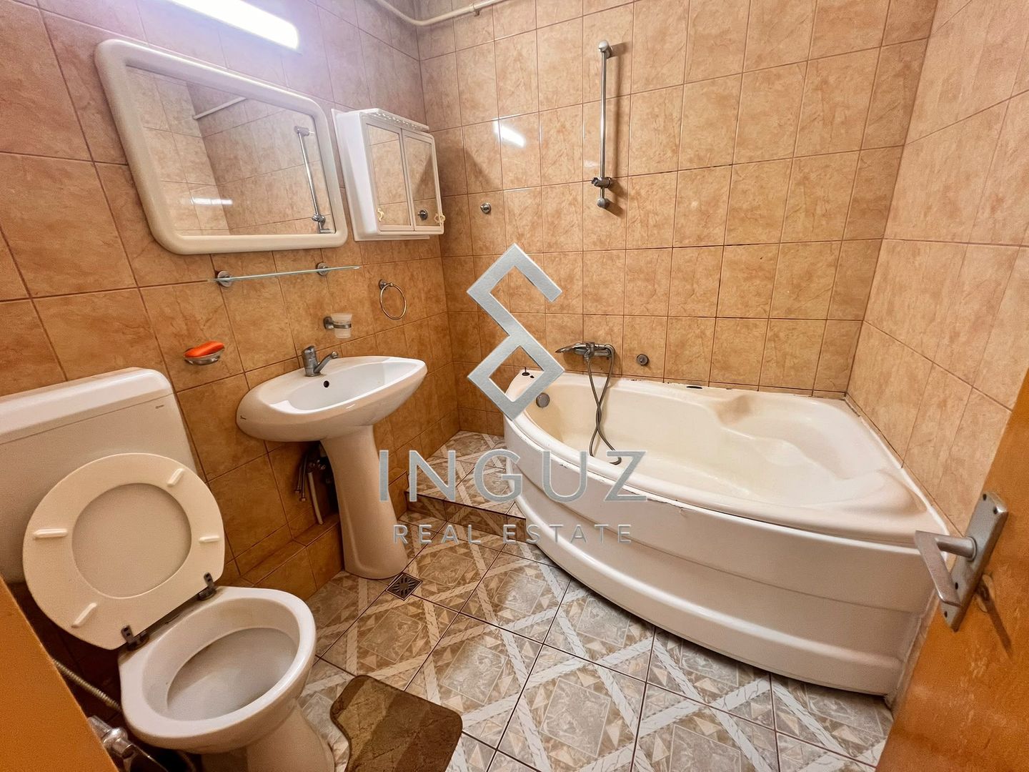 DE ÎNCHIRIAT | APARTAMENT 3 CAMERE | CALEA MOȘILOR – EMINESCU - Poză 11