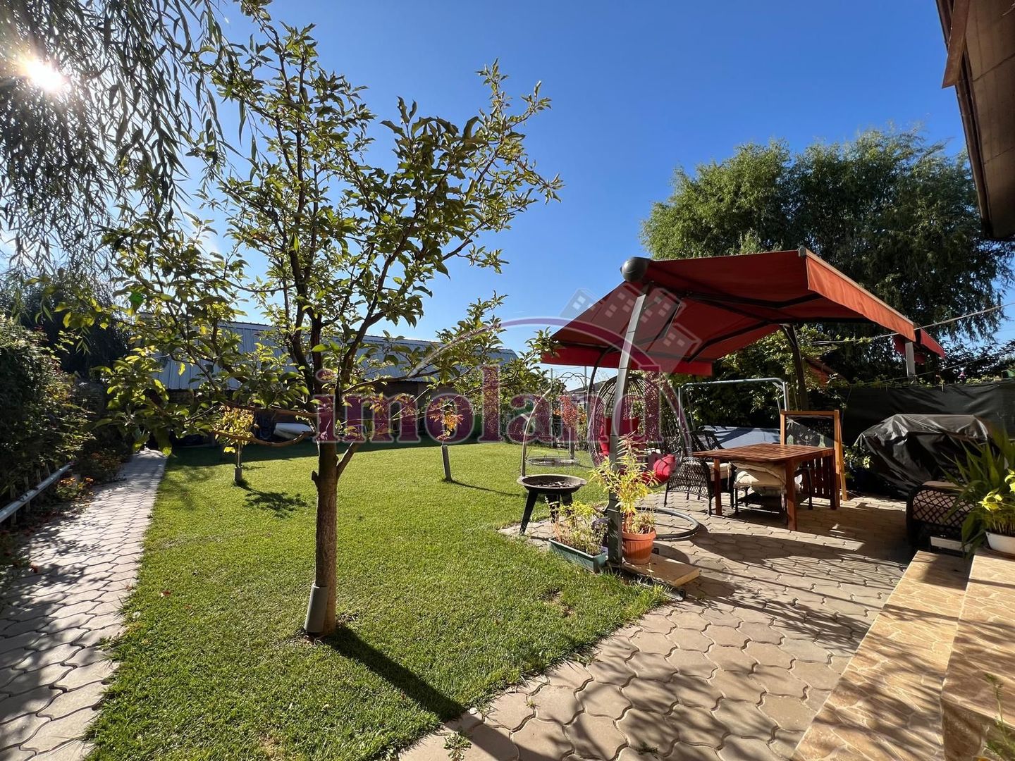 Casa cu garaj si curte - Balotesti - Poză 1