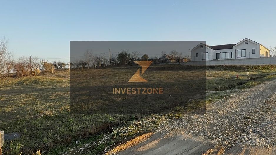 800 mp teren intravilan cu utilități Oradea str.Livezilor - Poză 2