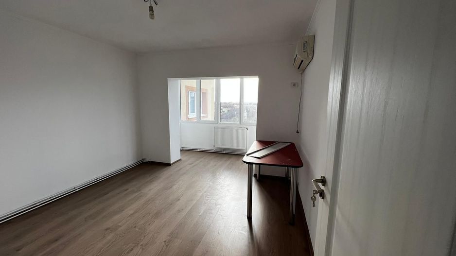 Apartament 3 camere , zona Soarelui. - Poză 9