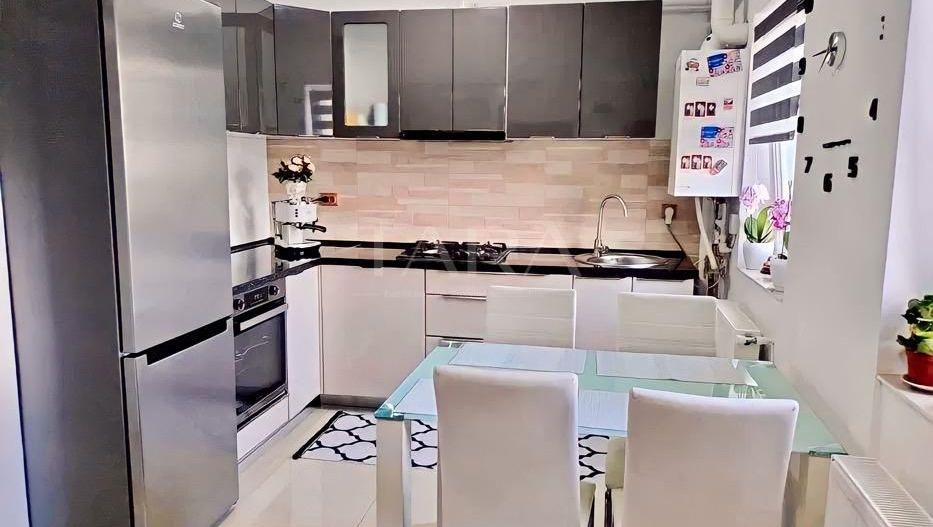 Apartament cu 2 camere de vanzare in zona centrala - Poză 2