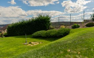 Proprietate spectaculoasă în Câmpenești de vanzare - Poză 20