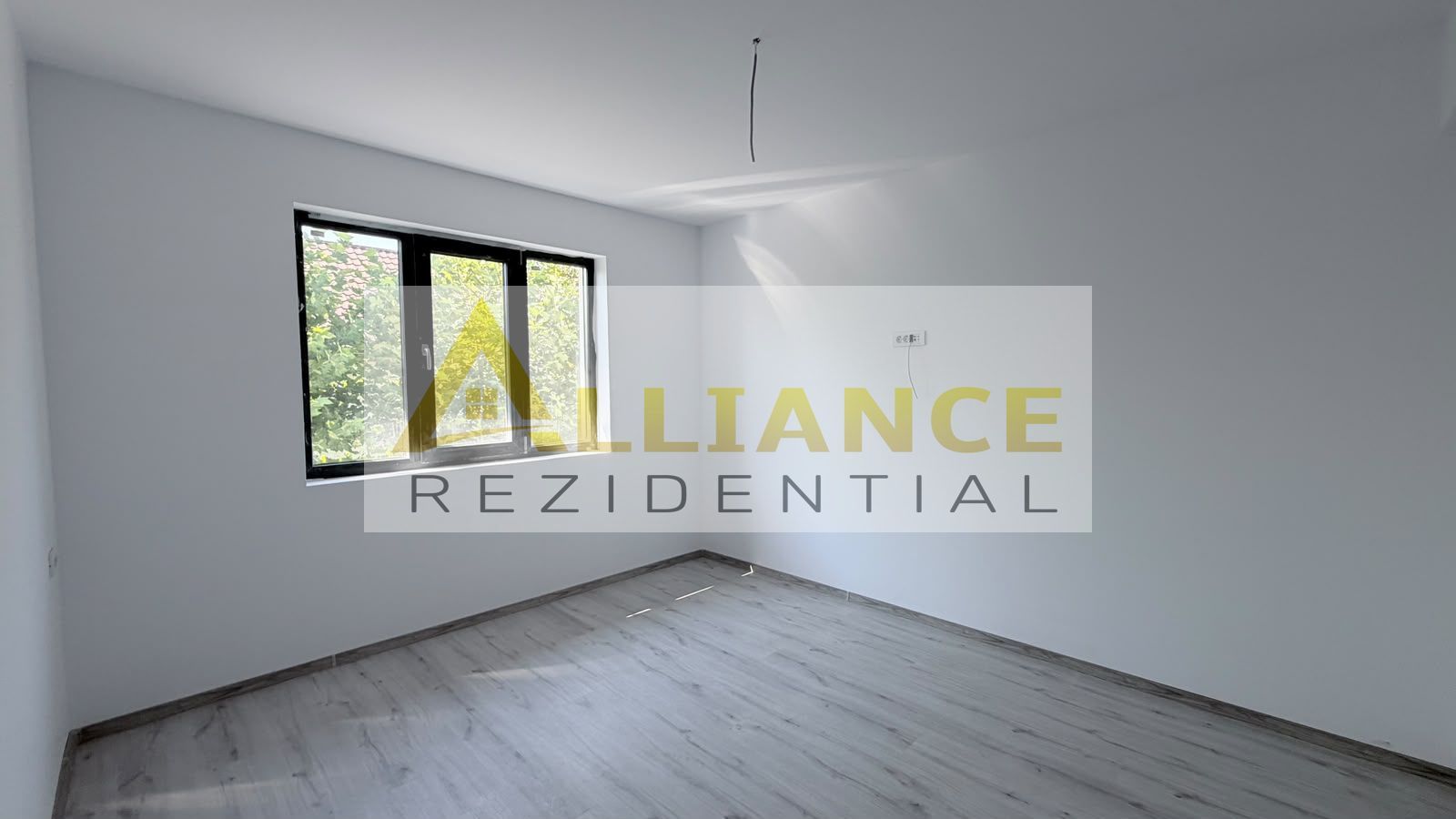 Casa Individuala - 4 camere - 2 bai - 275mp teren - Poză 5