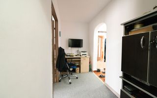 Apartament cu 3 camere de vanzare in zona Metrou Gorjului - Poză 6