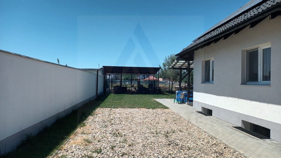 Casa individuala 5 camere 150 mp utili si teren 460 mp in Cristian - Poză 1