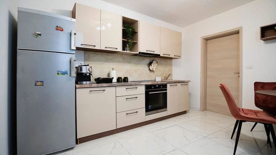 De vânzare apartament 2 camere semidecomandat Centrul Istoric Brasov - Poză 2