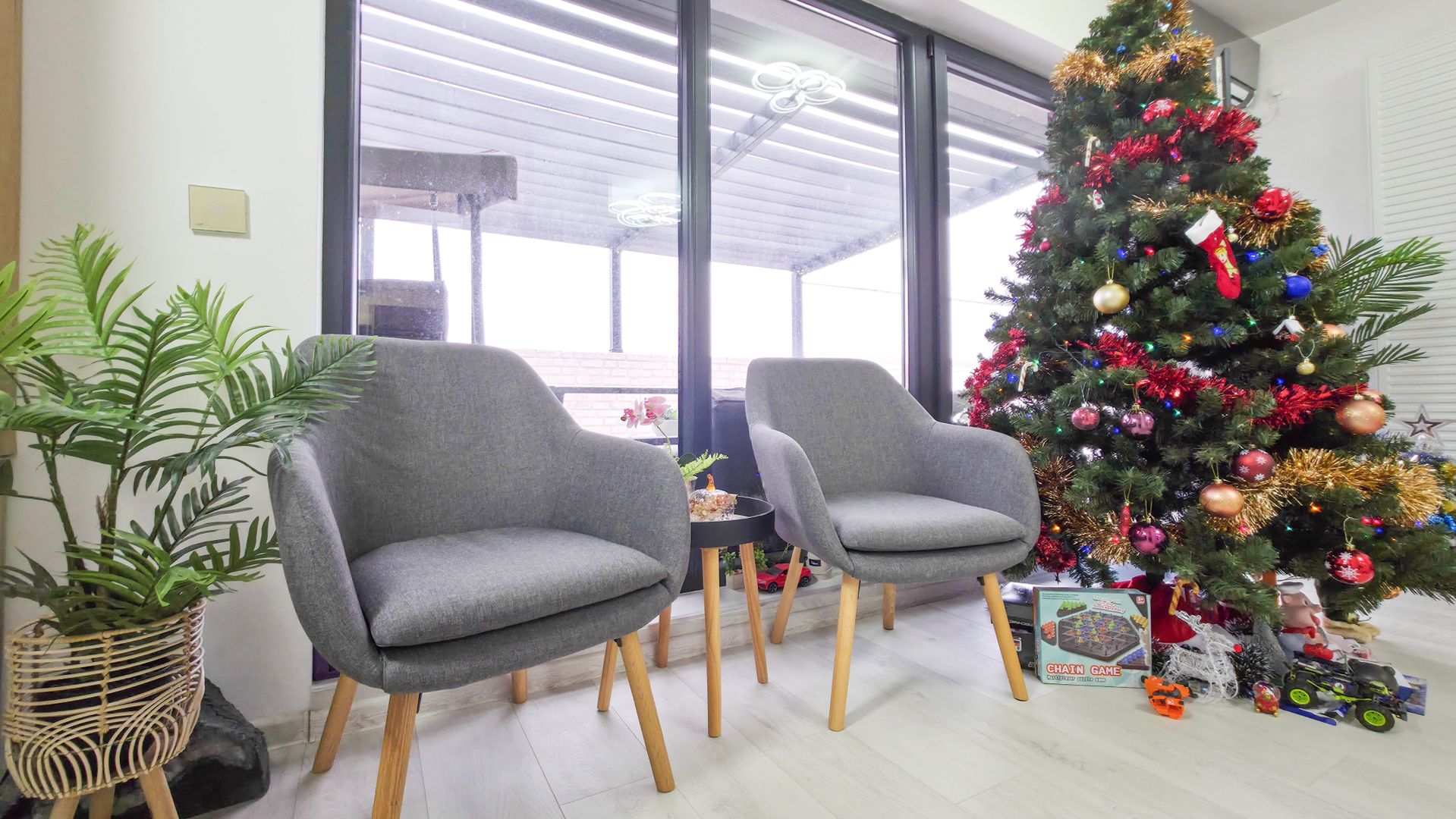 Apartament 3 camere Mobilat & Utila Loc parcare Drumul Valea Doftanei - Poză 2