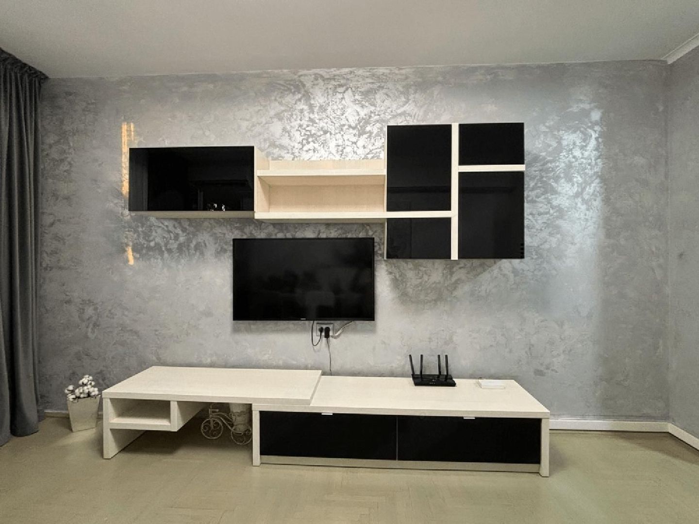 GARSONIERA CU CENTRALA PROPRIE + LOC PARCARE | REGIE - Poză 1