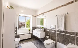 Proprietate Premium | 2 Case | Piscină | Teren 2.000 mp | Mobilată - Poză 12
