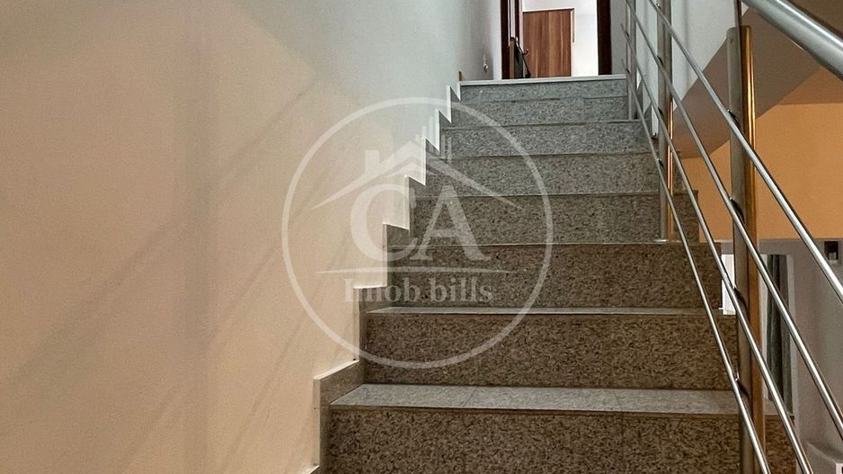 Apartament de vanzare cu 3 camere in zona Central, Oradea - Poză 15