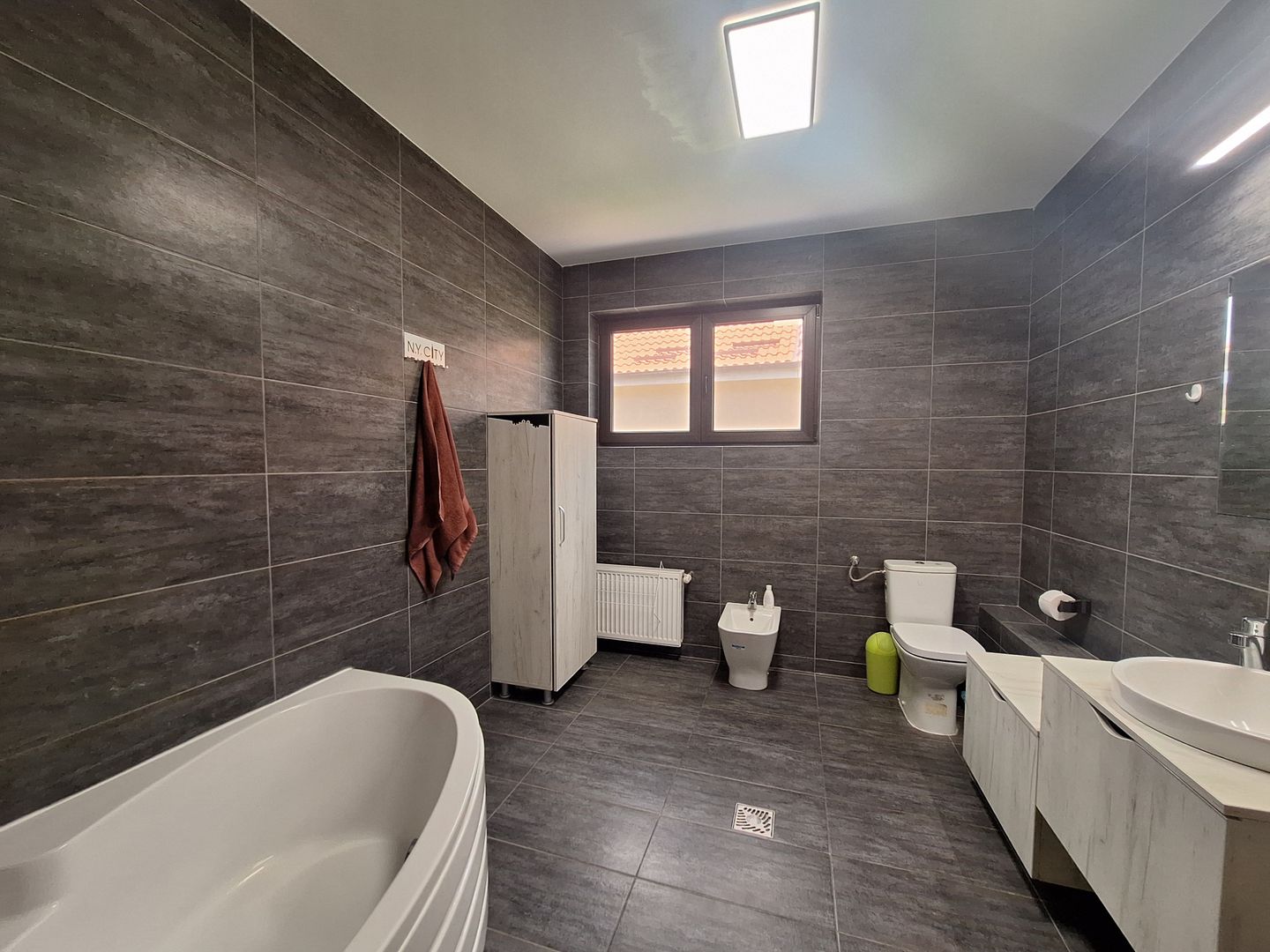 Duplex 4 cam 3 bai parcare&curte Prelungirea Ghence str. Maracineni - Poză 15