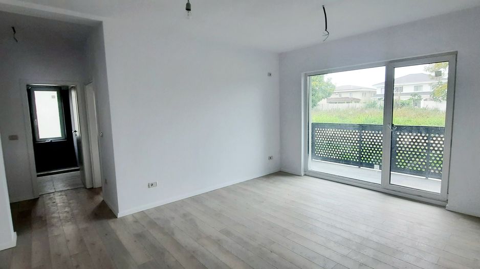 Apartament 2 camere cu curte proprie si loc de parcare - Poză 1