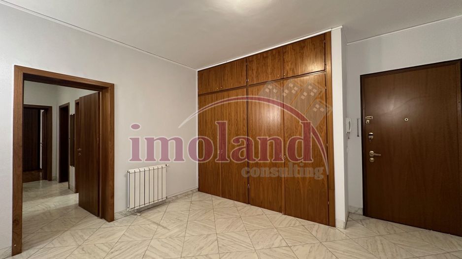 Inchiriere - 4 camere Renovate Integral - Primaverii - Poză 5