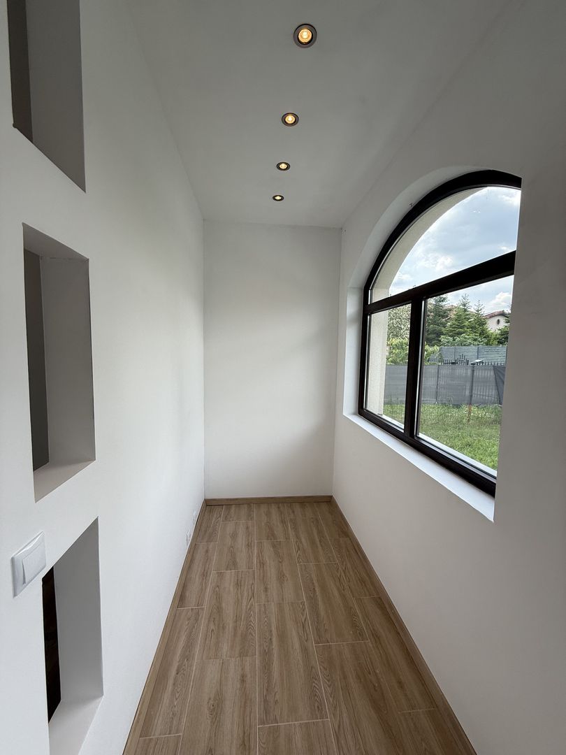 Vila 4 camere cu arhitectura deosebita langa pădure in Corbeanca ! - Poză 8