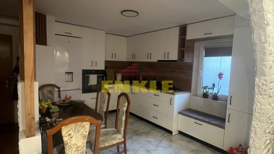 De vânzare apartament 3 camere – zona Stejari - Poză 2