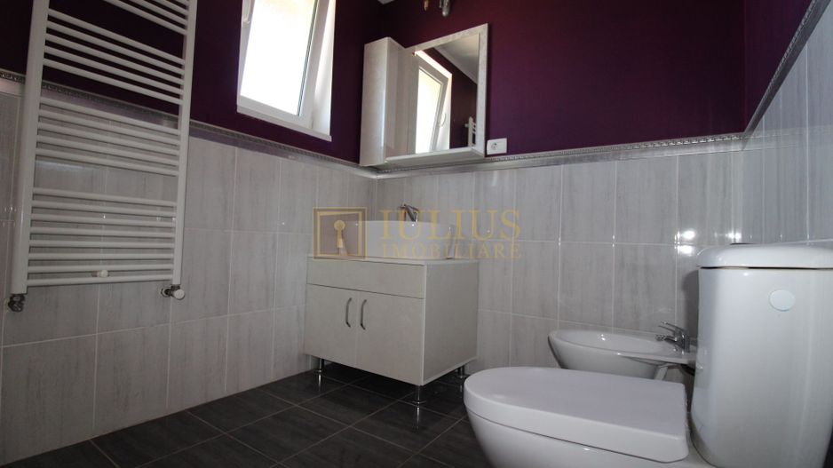 apartament la curte, 2 băi, loc de parcare, zona linistita, dressing - Poză 16