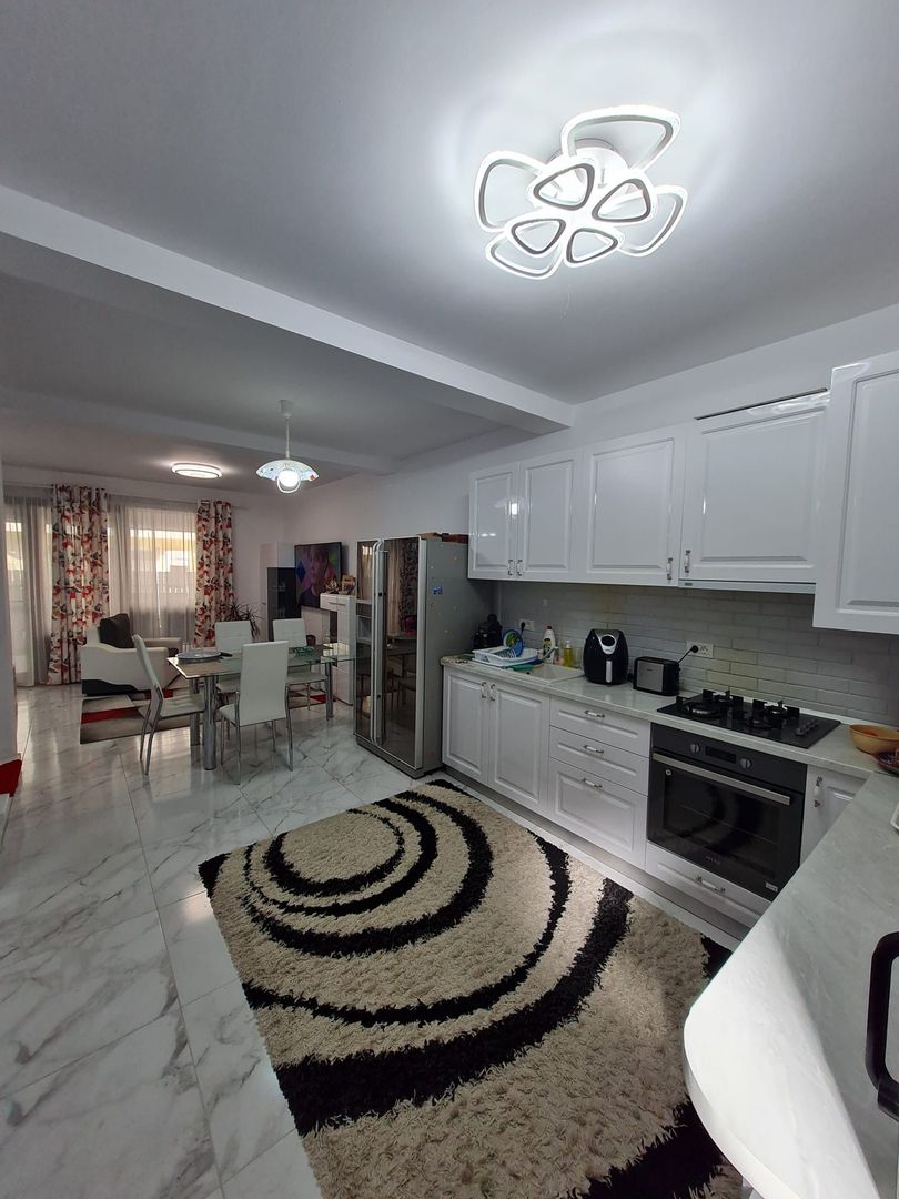 Cochet si primitor - Poză 3