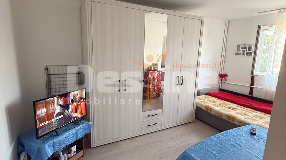 Garsoniera, etaj 3, zonă Rogerius, Oradea - Poză 1